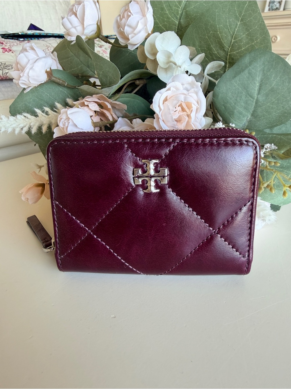 TORY BURCH Kira Diamond Quilt Small Zip Around Wallet BNWT - Picture 3 of 10